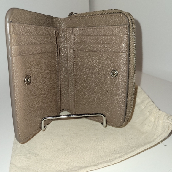 EUC Yves Saint Laurent (YSL) Compact Wallet Tan - Picture 5 of 7